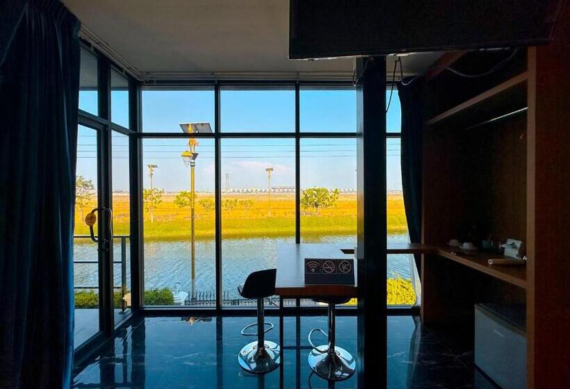 Отель Skyline Resort