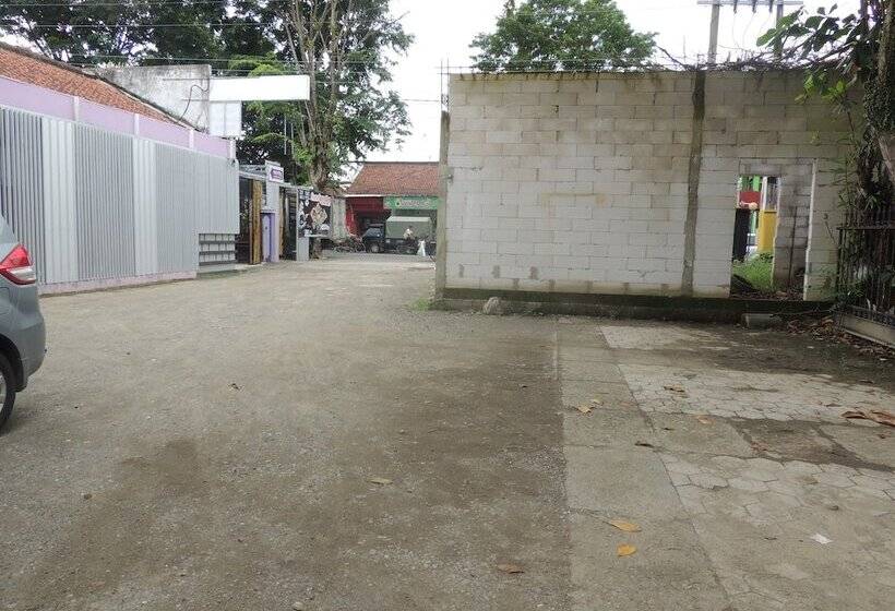 בית מלון כפרי Ungu Nasional 2