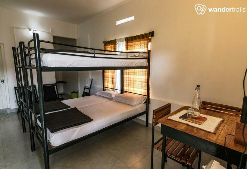 בית מלון כפרי Whispering Willows