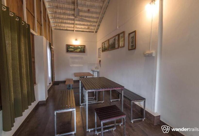 בית מלון כפרי Whispering Willows