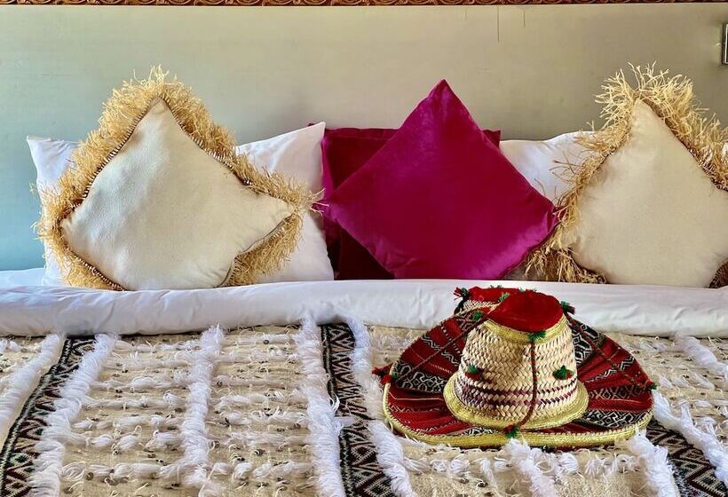 בית מלון כפרי Agafay Yes We Camps & Spa