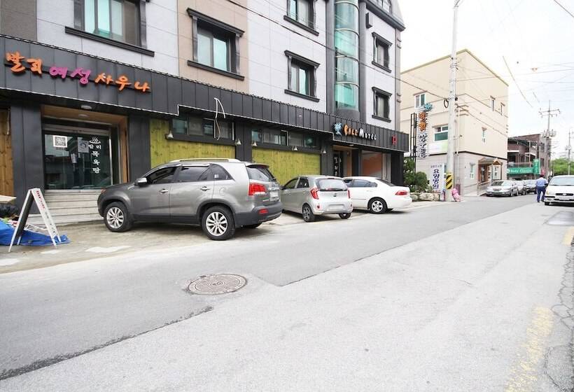 汽车旅馆  Namwon Bali