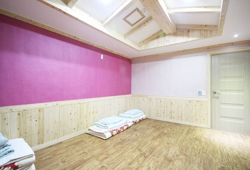 汽车旅馆  Namwon Bali