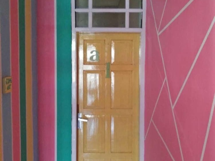 펜션 Aminah Homestay And Tour