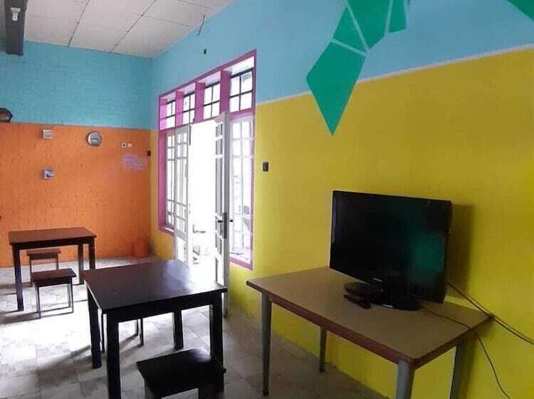 펜션 Aminah Homestay And Tour