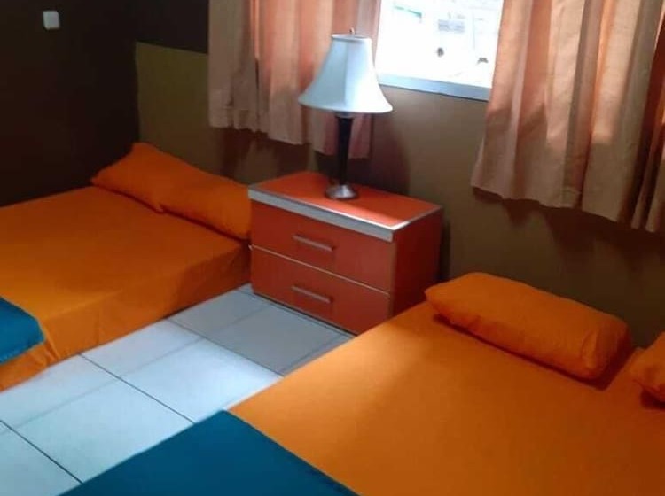 펜션 Aminah Homestay And Tour