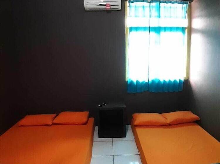 펜션 Aminah Homestay And Tour