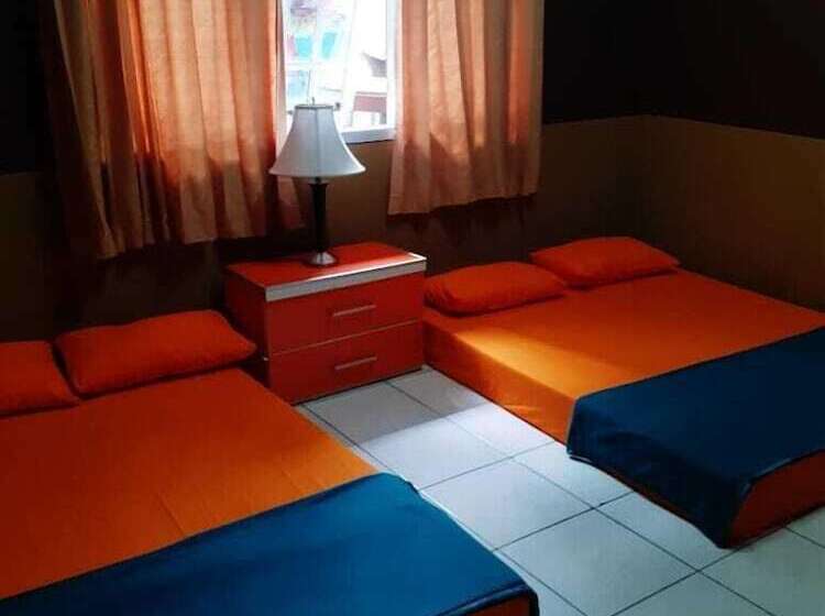 펜션 Aminah Homestay And Tour