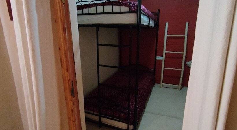 پانسیون Jenny Lynn