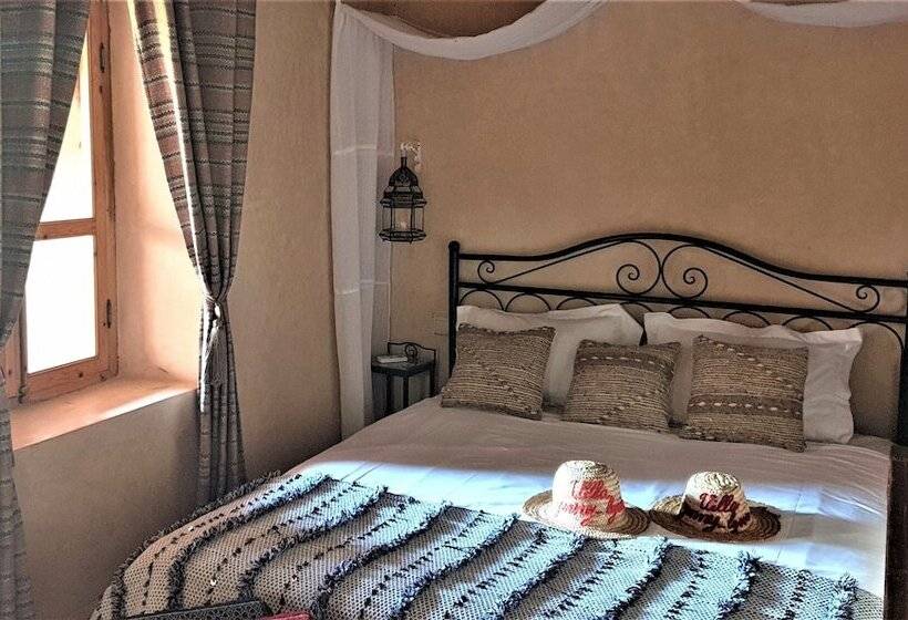 پانسیون Jenny Lynn