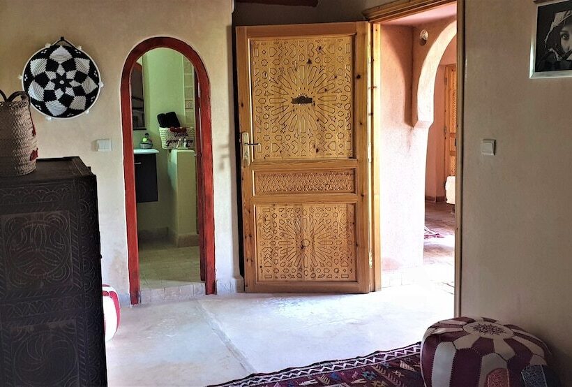 پانسیون Jenny Lynn