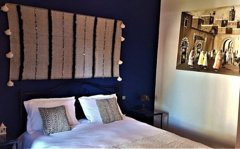 پانسیون Jenny Lynn