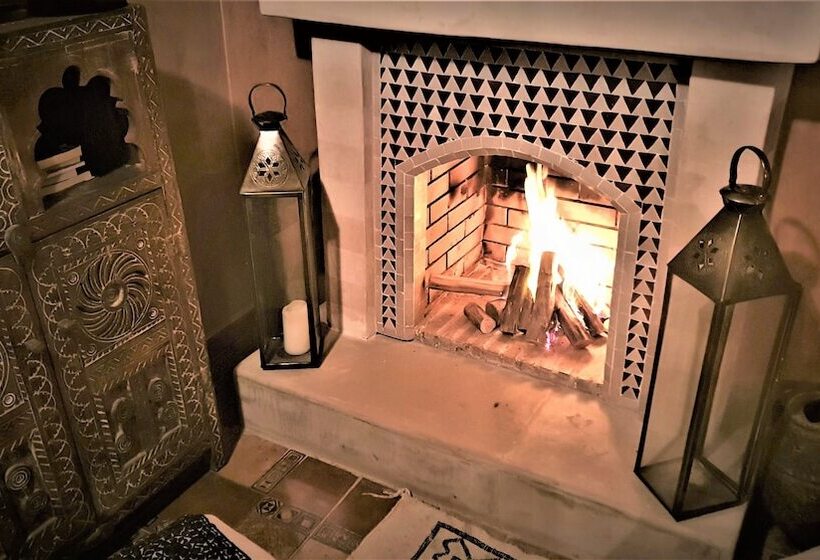 پانسیون Jenny Lynn