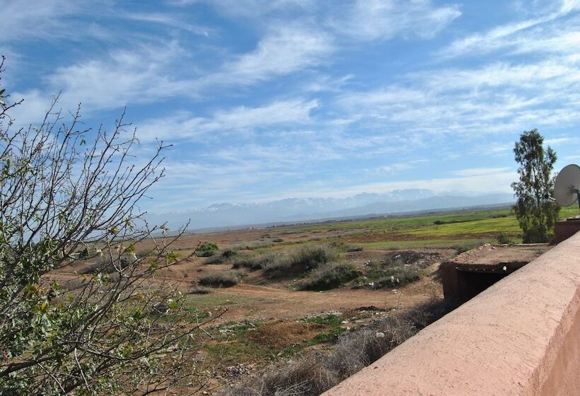 پانسیون Jenny Lynn