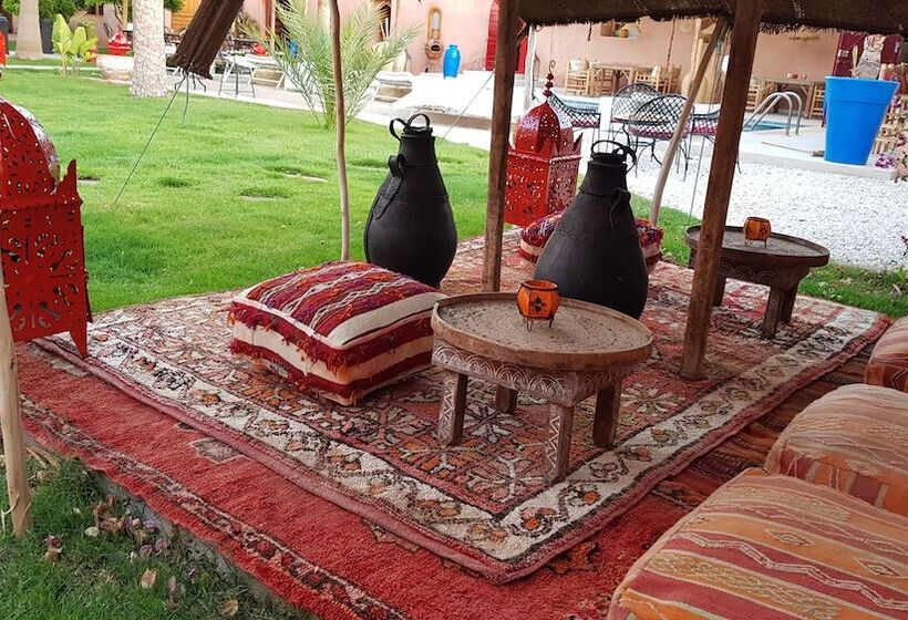 پانسیون Jenny Lynn