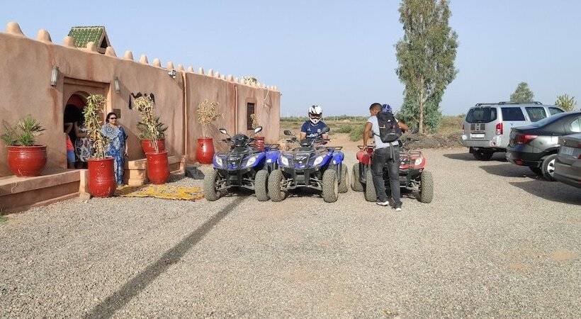 پانسیون Jenny Lynn