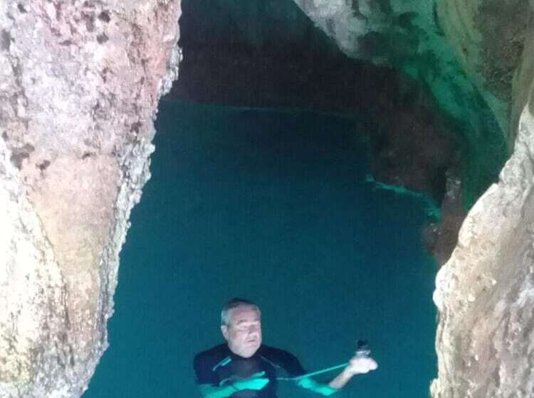 پانسیون Nusa Nalan Beach Resort