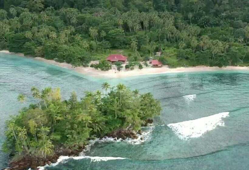 ペンション Nusa Nalan Beach Resort