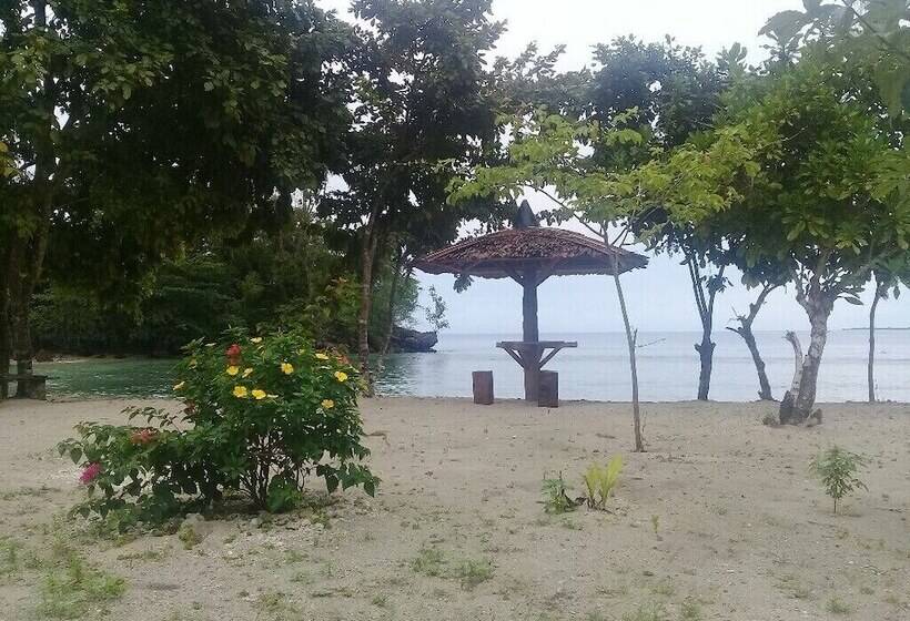 ペンション Nusa Nalan Beach Resort