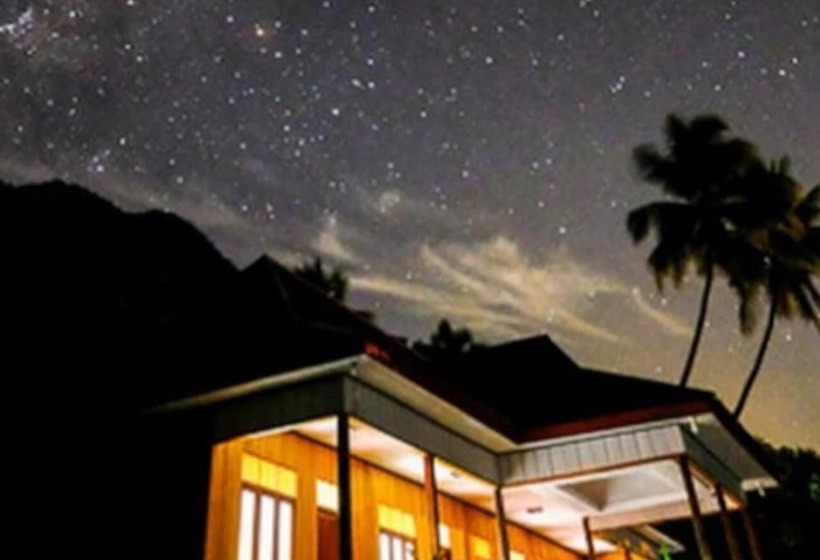 ペンション Nusa Nalan Beach Resort