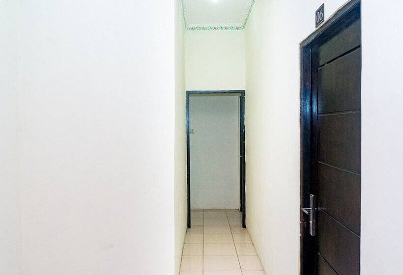 پانسیون Reddoorz Near Sentani Airport Jayapura