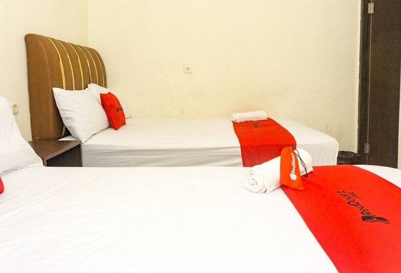 پانسیون Reddoorz Near Sentani Airport Jayapura