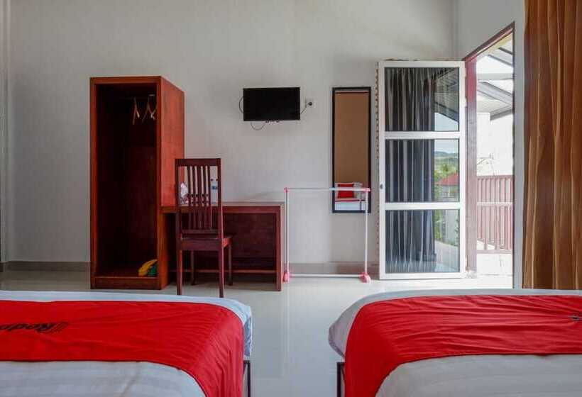 펜션 Reddoorz @ Tomia Island Wakatobi