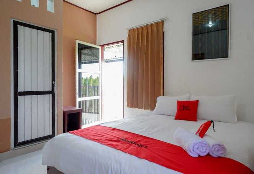 펜션 Reddoorz @ Tomia Island Wakatobi