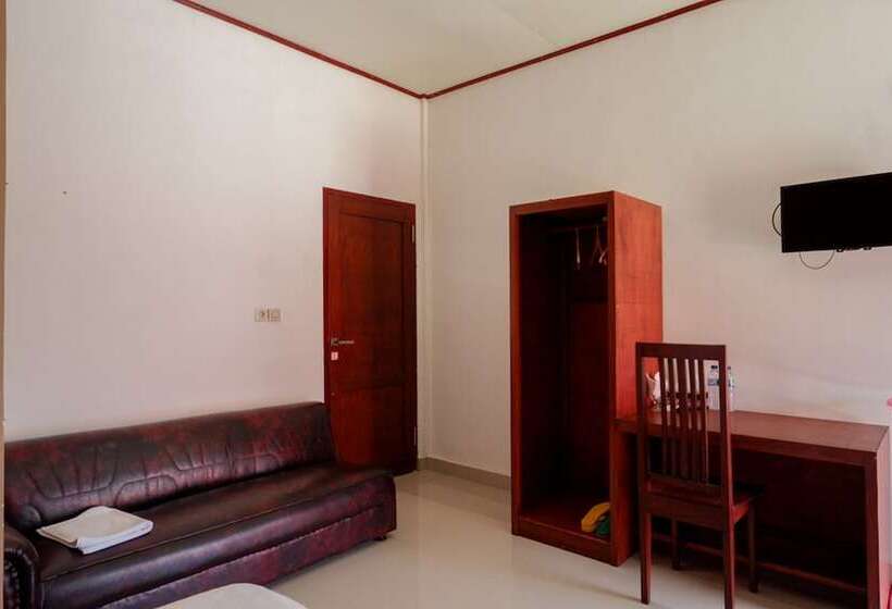 پانسیون Reddoorz @ Tomia Island Wakatobi