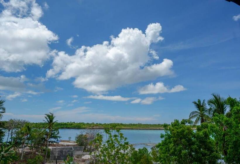 펜션 Reddoorz @ Tomia Island Wakatobi