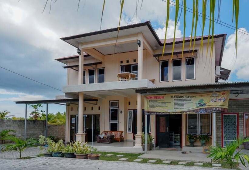 펜션 Reddoorz @ Tomia Island Wakatobi