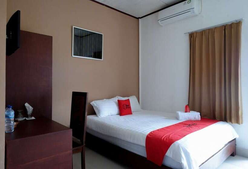 펜션 Reddoorz @ Tomia Island Wakatobi