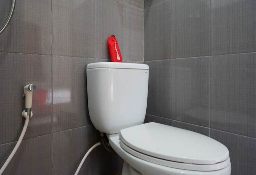 펜션 Reddoorz @ Tomia Island Wakatobi