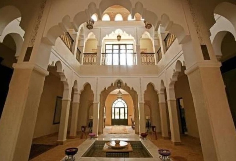 پانسیون Villa Dar Taous