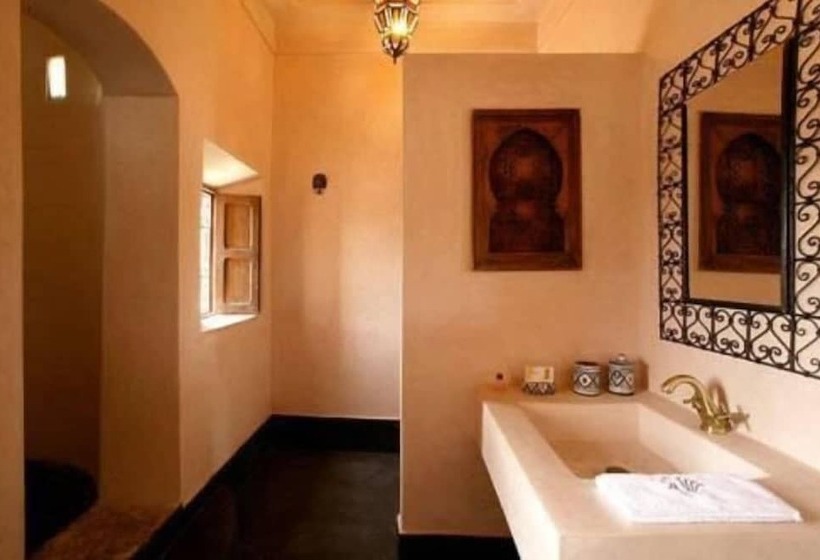 پانسیون Villa Dar Taous