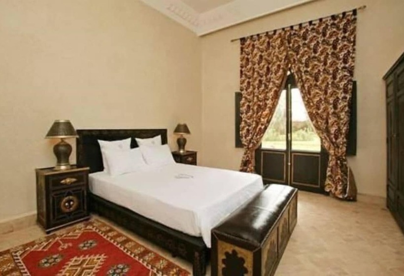 پانسیون Villa Dar Taous