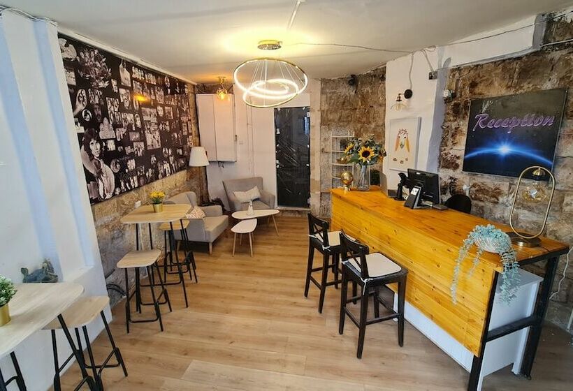 ユースホステル Capsule & Dormitory Space X