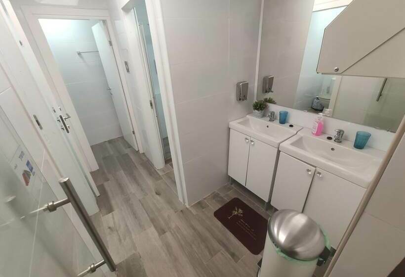 ユースホステル Capsule & Dormitory Space X