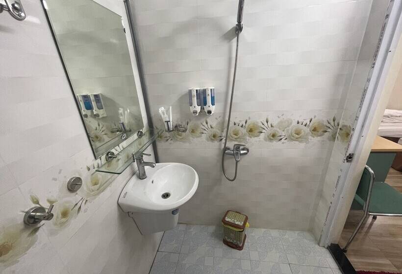 Hg Hostel And Motobikes