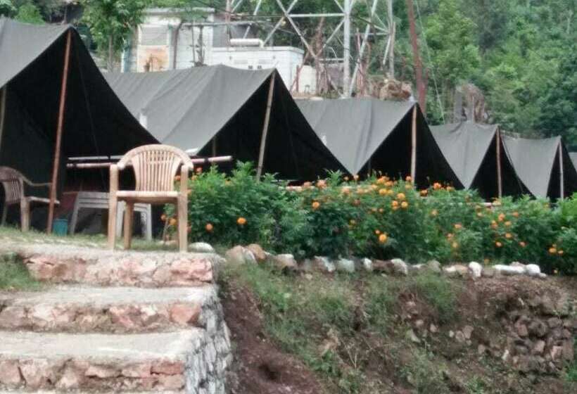 בית מלון כפרי Adb Rooms Adventure Guru Byasi