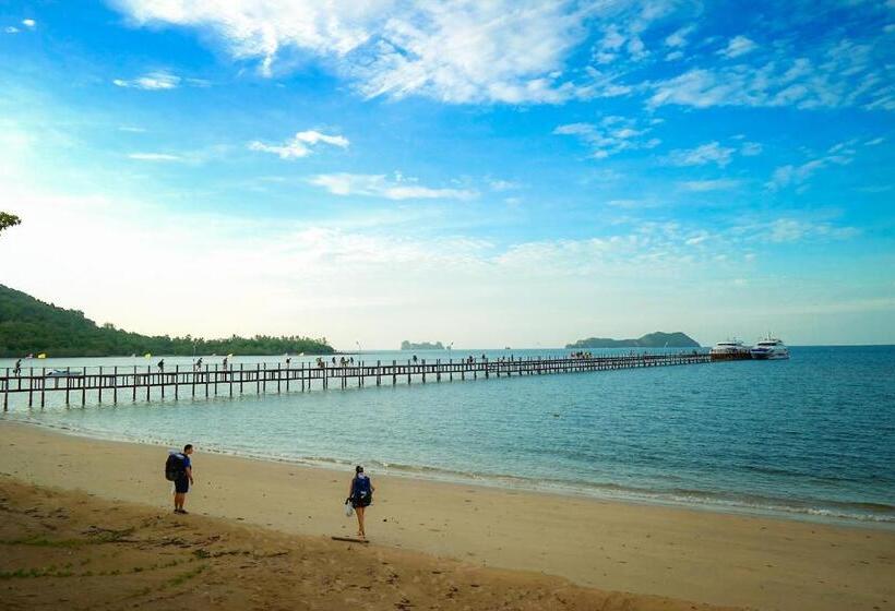 酒店 Baan I Talay Chumphon บ้านไอทะเลชุมพร