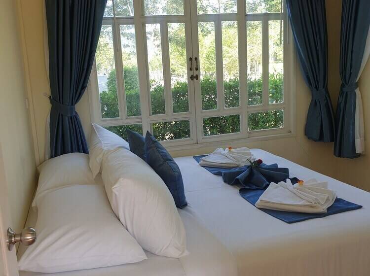 ホテル Ban Suansin