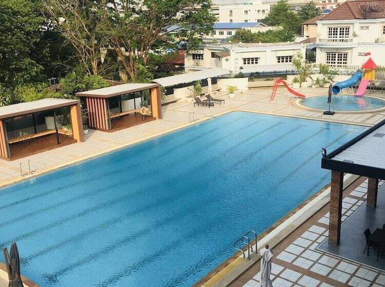 호텔 Buathong Pool Villa