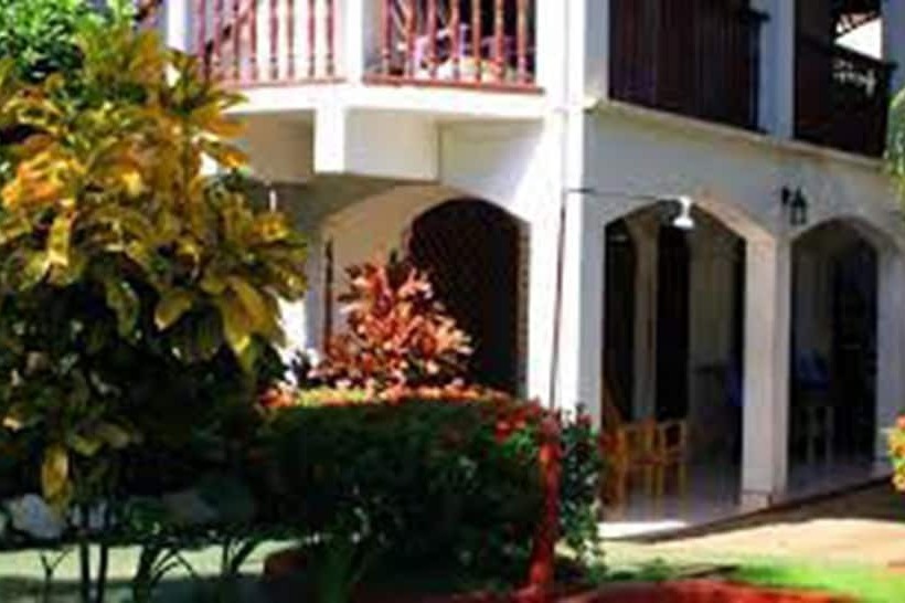 ホテル Cabinas Marielos