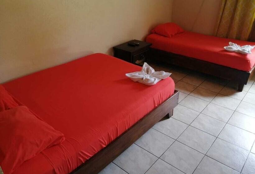 酒店 Cahuita Lodge