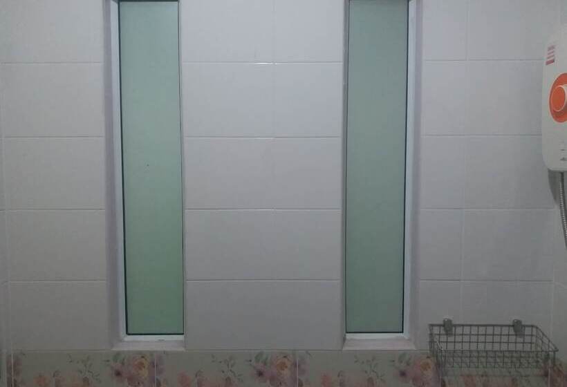 هتل Chawalee Place