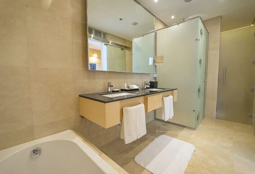 هتل Dana Rayhaan By Rotana