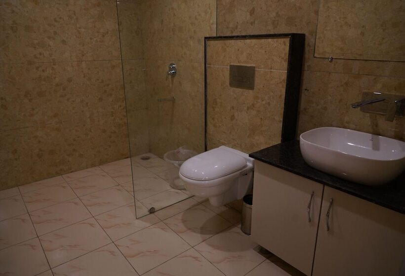 בית מלון כפרי Dewdrop Pride Inn