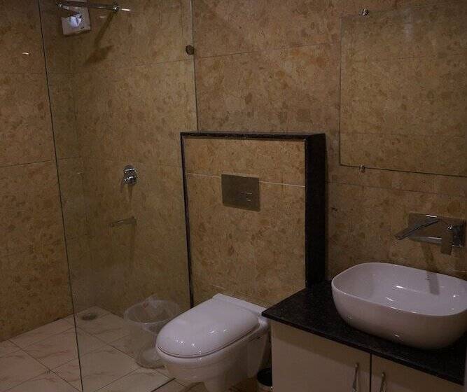 בית מלון כפרי Dewdrop Pride Inn