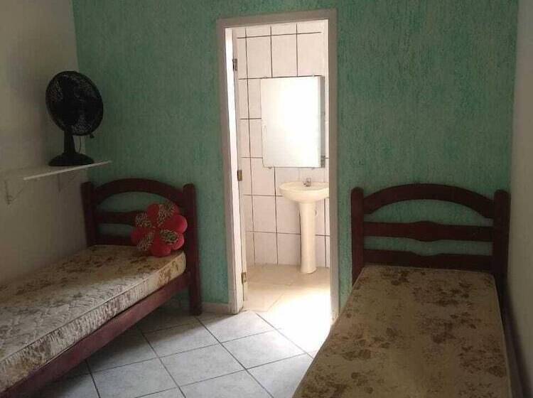 ホテル Fernandes Peruíbe